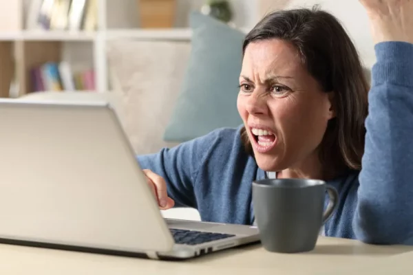 Estudo: Trabalhadores dizem que tecnologia tem impacto negativo